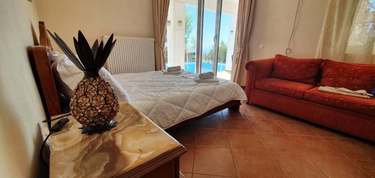 Athenian Luxury Villa In Glyfada Екстериор снимка