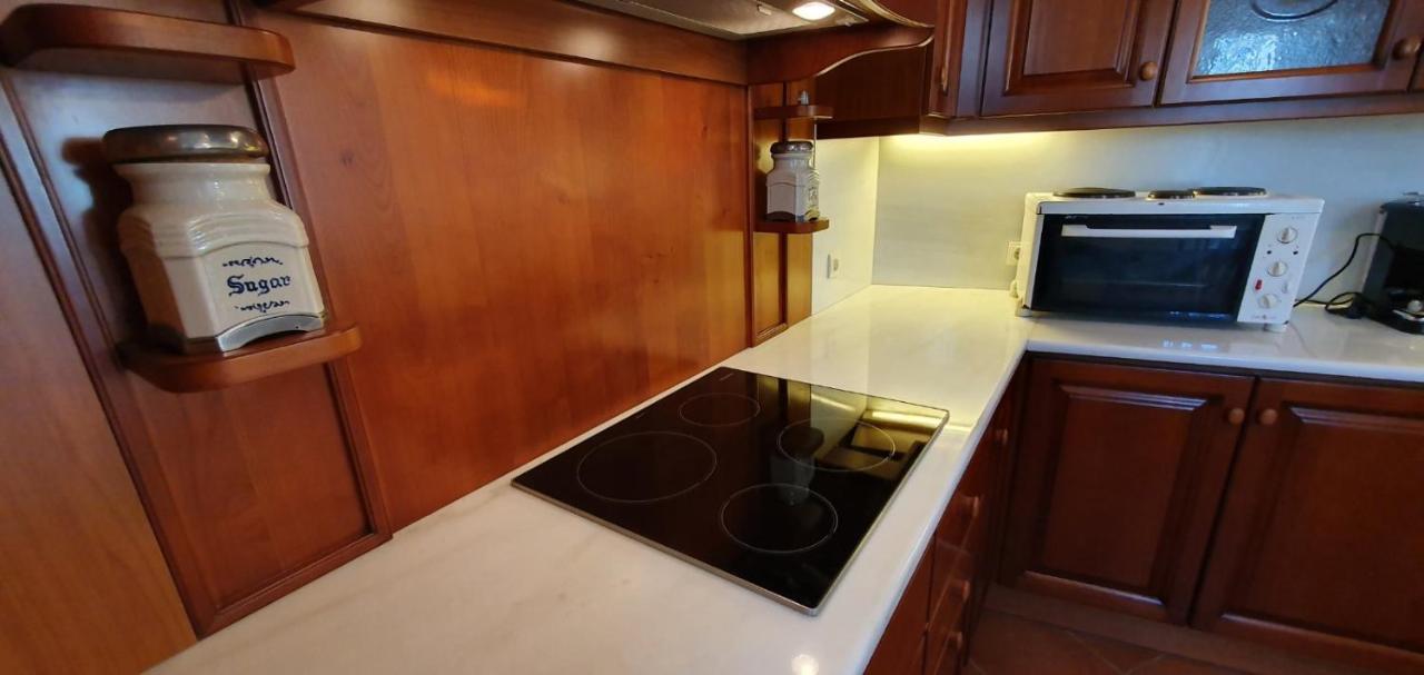 Athenian Luxury Villa In Glyfada Екстериор снимка